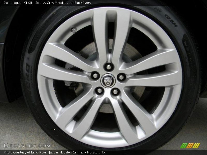 Stratus Grey Metallic / Jet Black/Ivory 2011 Jaguar XJ XJL