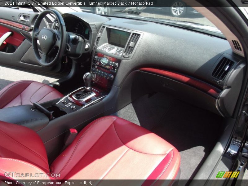 Dashboard of 2011 G 37 Limited Edition Convertible