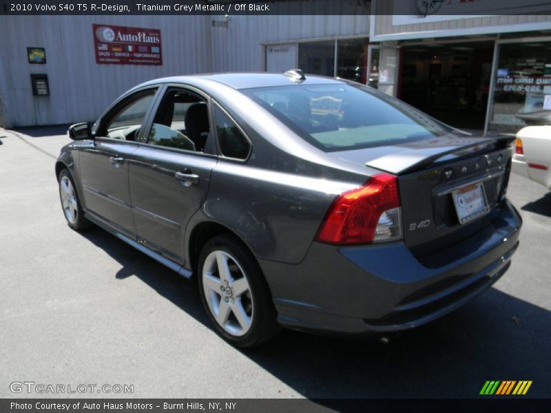 Titanium Grey Metallic / Off Black 2010 Volvo S40 T5 R-Design