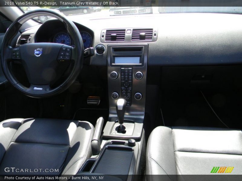 Titanium Grey Metallic / Off Black 2010 Volvo S40 T5 R-Design