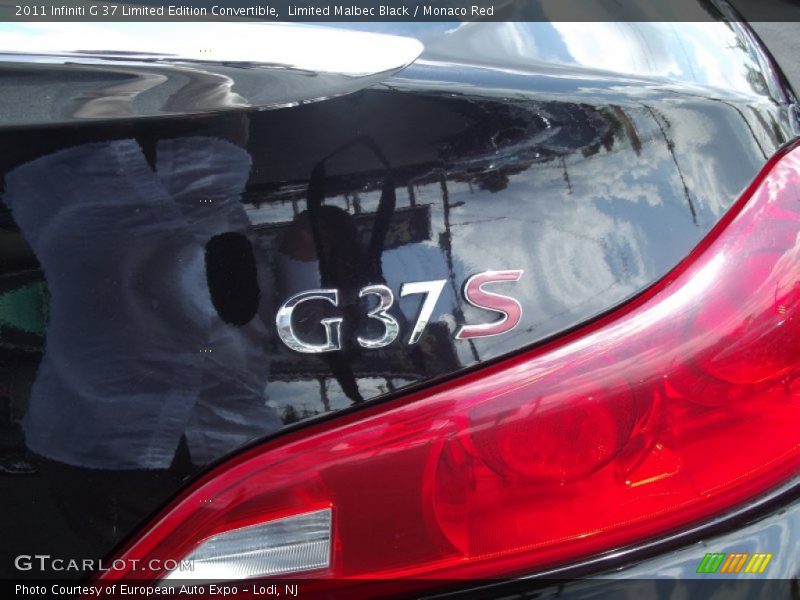  2011 G 37 Limited Edition Convertible Logo