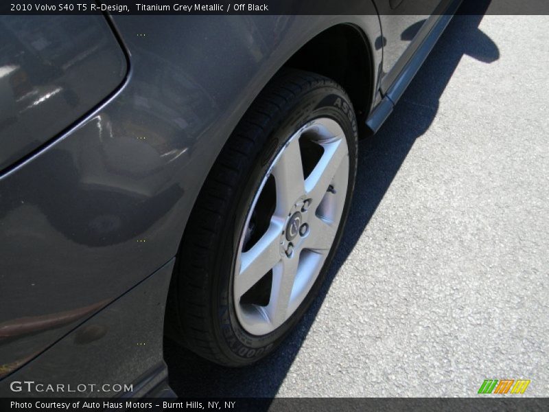 Titanium Grey Metallic / Off Black 2010 Volvo S40 T5 R-Design
