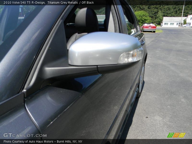 Titanium Grey Metallic / Off Black 2010 Volvo S40 T5 R-Design