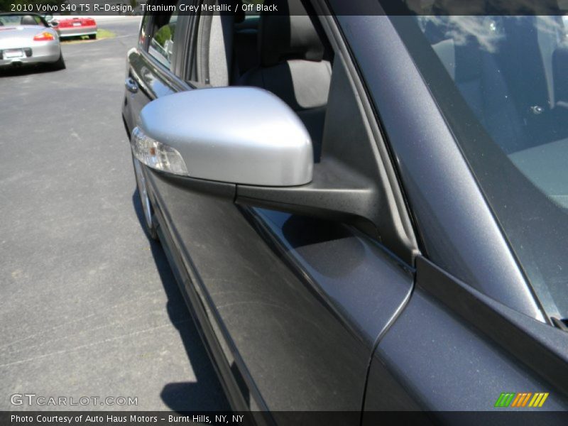 Titanium Grey Metallic / Off Black 2010 Volvo S40 T5 R-Design