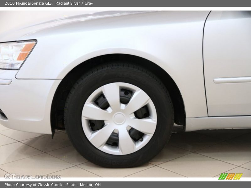 Radiant Silver / Gray 2010 Hyundai Sonata GLS