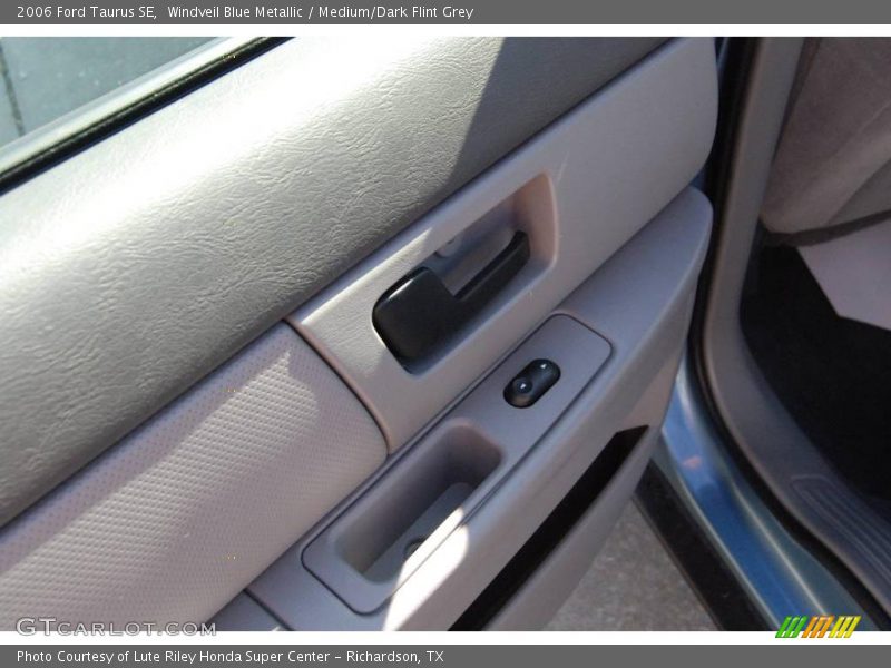 Windveil Blue Metallic / Medium/Dark Flint Grey 2006 Ford Taurus SE