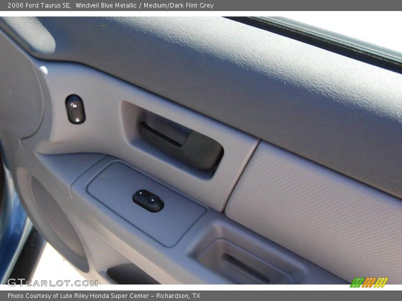 Windveil Blue Metallic / Medium/Dark Flint Grey 2006 Ford Taurus SE