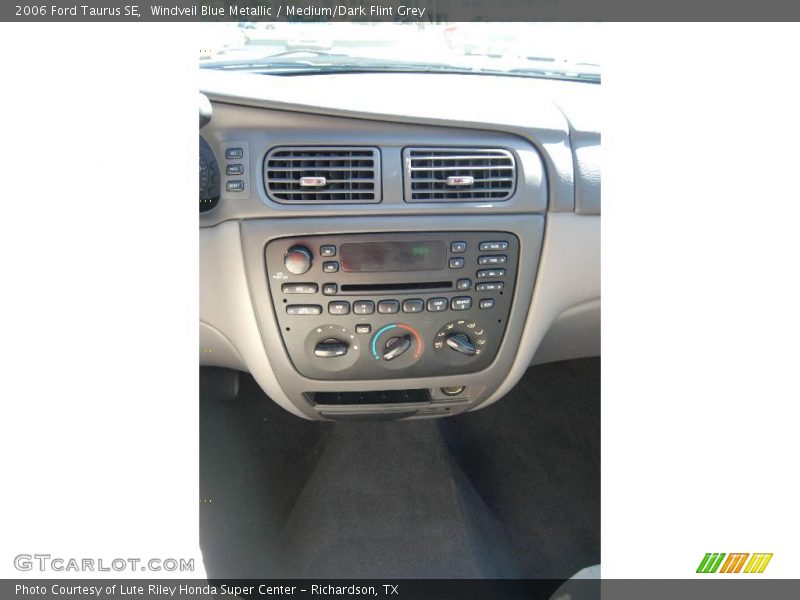 Windveil Blue Metallic / Medium/Dark Flint Grey 2006 Ford Taurus SE