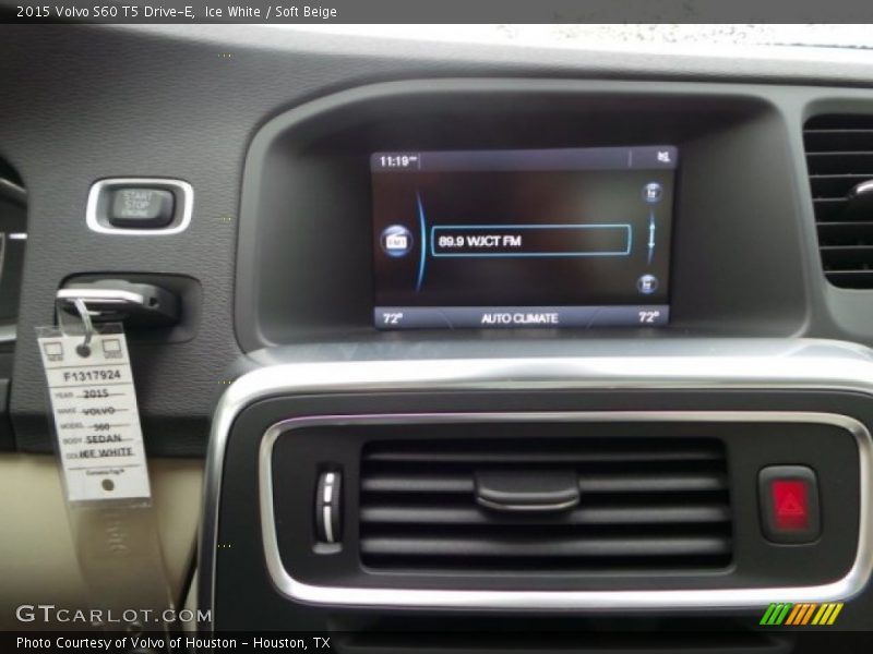 Ice White / Soft Beige 2015 Volvo S60 T5 Drive-E