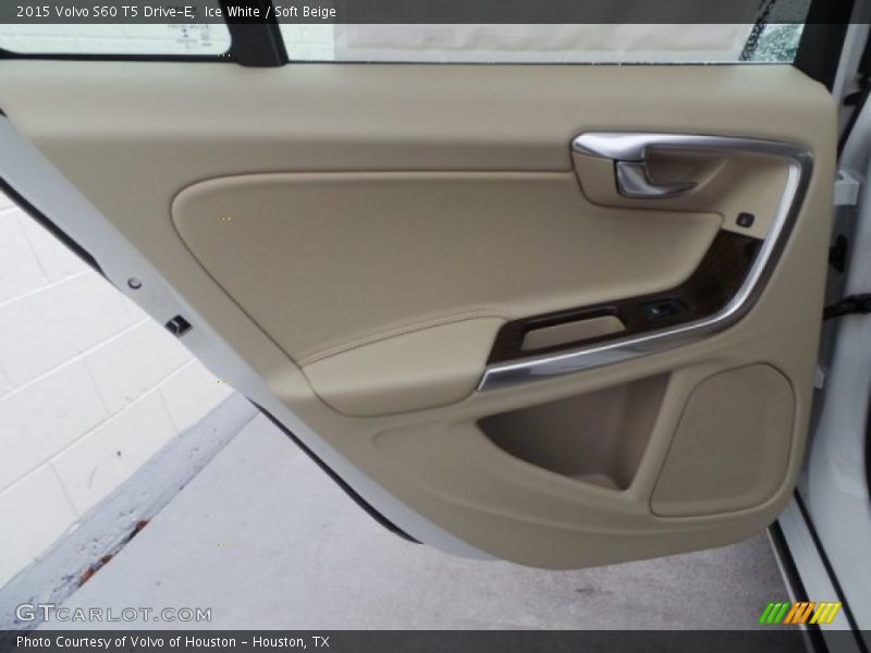 Ice White / Soft Beige 2015 Volvo S60 T5 Drive-E
