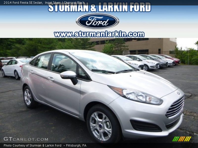 Ingot Silver / Charcoal Black 2014 Ford Fiesta SE Sedan