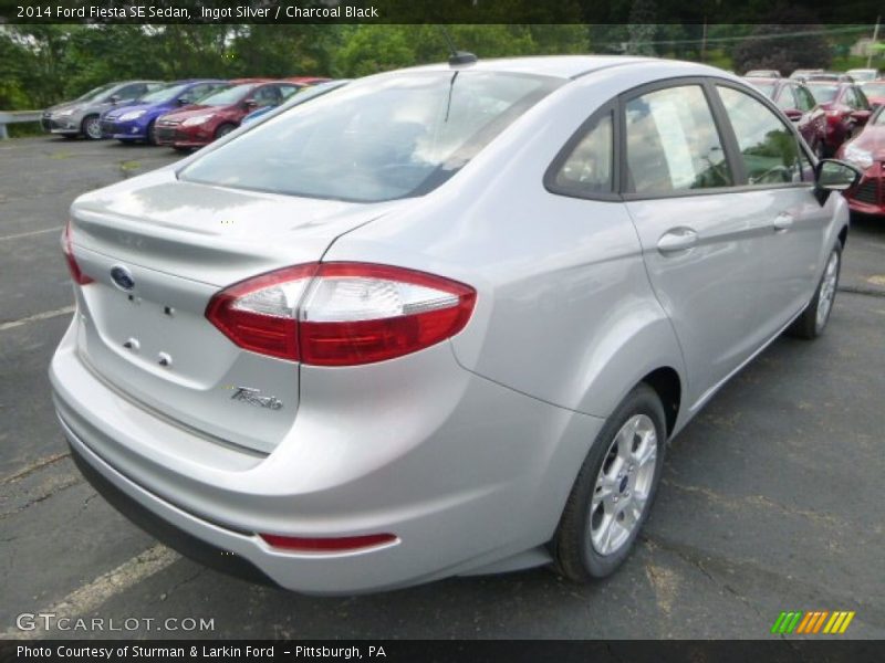 Ingot Silver / Charcoal Black 2014 Ford Fiesta SE Sedan