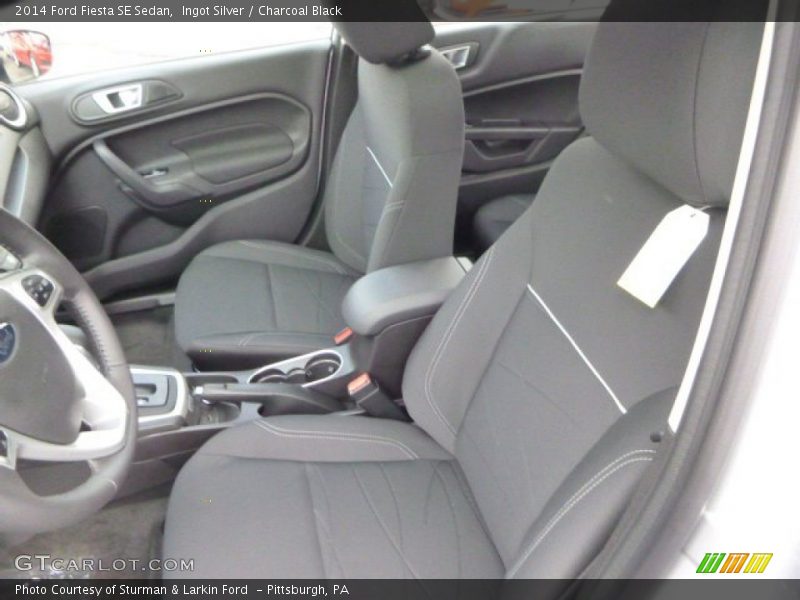 Ingot Silver / Charcoal Black 2014 Ford Fiesta SE Sedan
