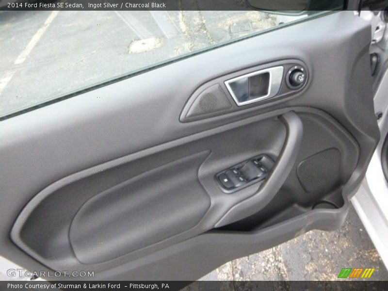 Ingot Silver / Charcoal Black 2014 Ford Fiesta SE Sedan
