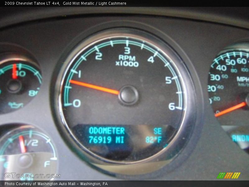 Gold Mist Metallic / Light Cashmere 2009 Chevrolet Tahoe LT 4x4