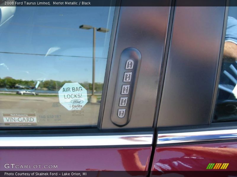 Merlot Metallic / Black 2008 Ford Taurus Limited