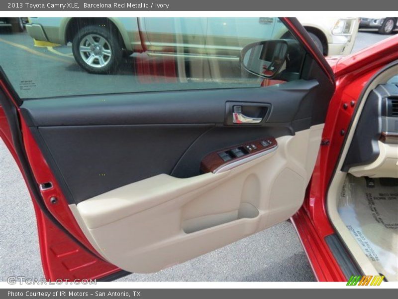 Barcelona Red Metallic / Ivory 2013 Toyota Camry XLE