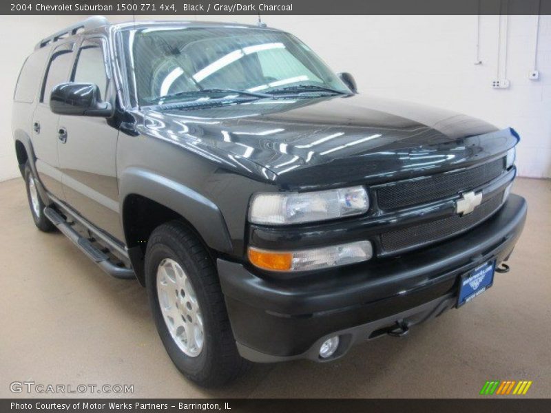 Black / Gray/Dark Charcoal 2004 Chevrolet Suburban 1500 Z71 4x4