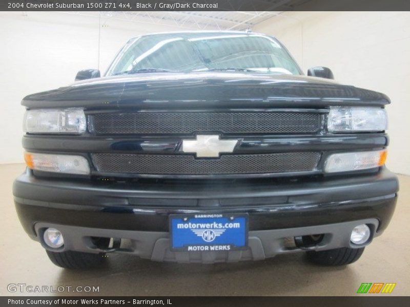 Black / Gray/Dark Charcoal 2004 Chevrolet Suburban 1500 Z71 4x4
