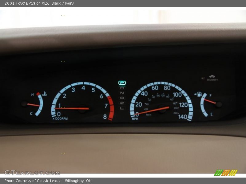 Black / Ivory 2001 Toyota Avalon XLS