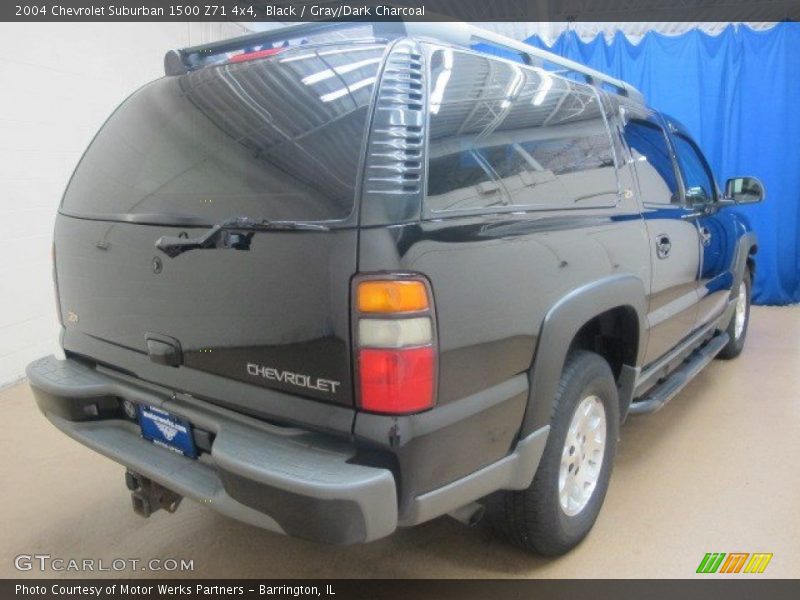 Black / Gray/Dark Charcoal 2004 Chevrolet Suburban 1500 Z71 4x4