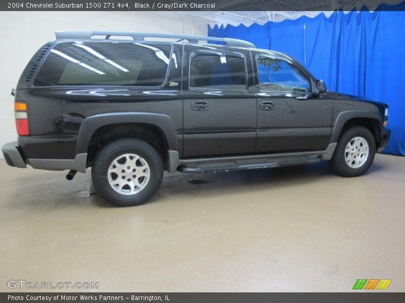 Black / Gray/Dark Charcoal 2004 Chevrolet Suburban 1500 Z71 4x4