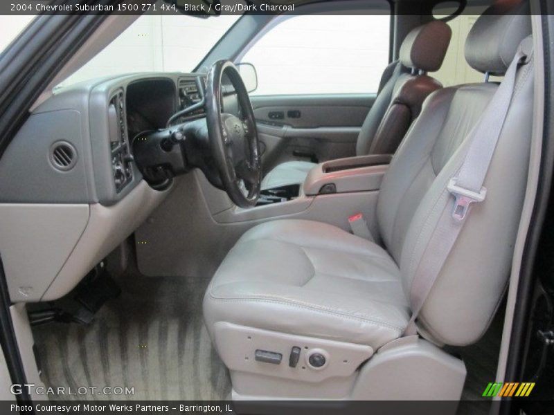 Black / Gray/Dark Charcoal 2004 Chevrolet Suburban 1500 Z71 4x4