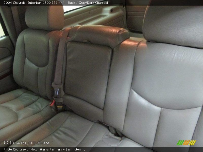Black / Gray/Dark Charcoal 2004 Chevrolet Suburban 1500 Z71 4x4
