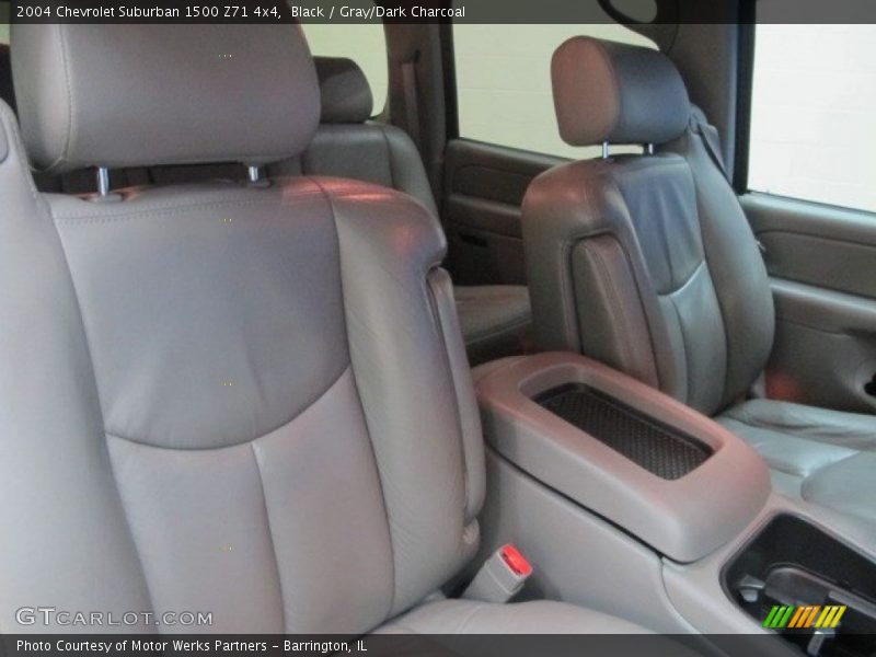 Black / Gray/Dark Charcoal 2004 Chevrolet Suburban 1500 Z71 4x4