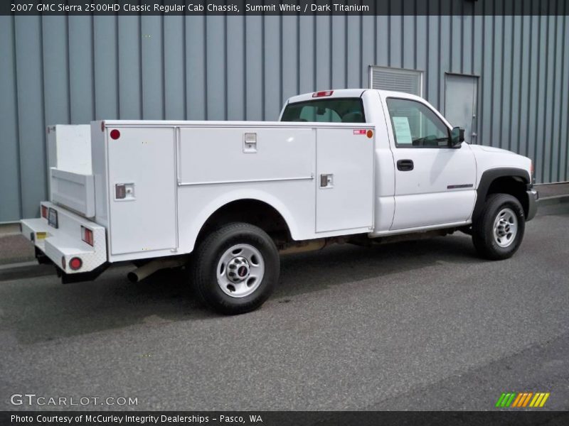 Summit White / Dark Titanium 2007 GMC Sierra 2500HD Classic Regular Cab Chassis