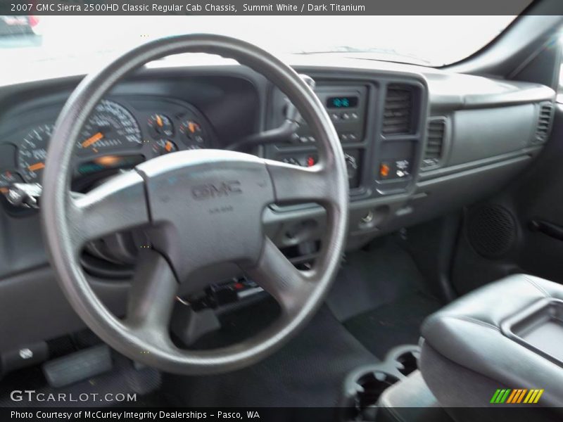 Summit White / Dark Titanium 2007 GMC Sierra 2500HD Classic Regular Cab Chassis