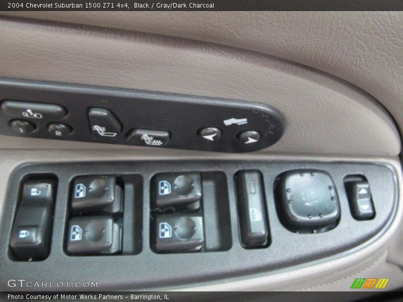 Black / Gray/Dark Charcoal 2004 Chevrolet Suburban 1500 Z71 4x4
