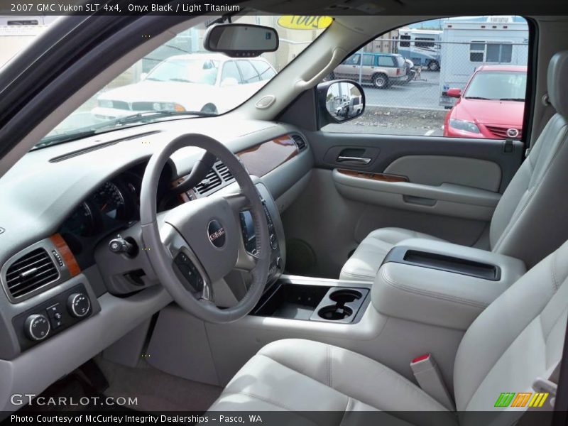 Onyx Black / Light Titanium 2007 GMC Yukon SLT 4x4