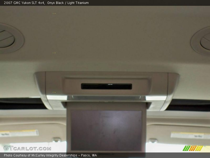 Onyx Black / Light Titanium 2007 GMC Yukon SLT 4x4