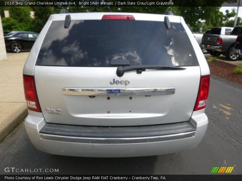Bright Silver Metallic / Dark Slate Gray/Light Graystone 2010 Jeep Grand Cherokee Limited 4x4
