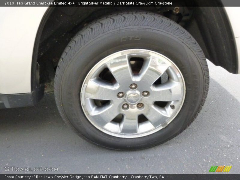 Bright Silver Metallic / Dark Slate Gray/Light Graystone 2010 Jeep Grand Cherokee Limited 4x4