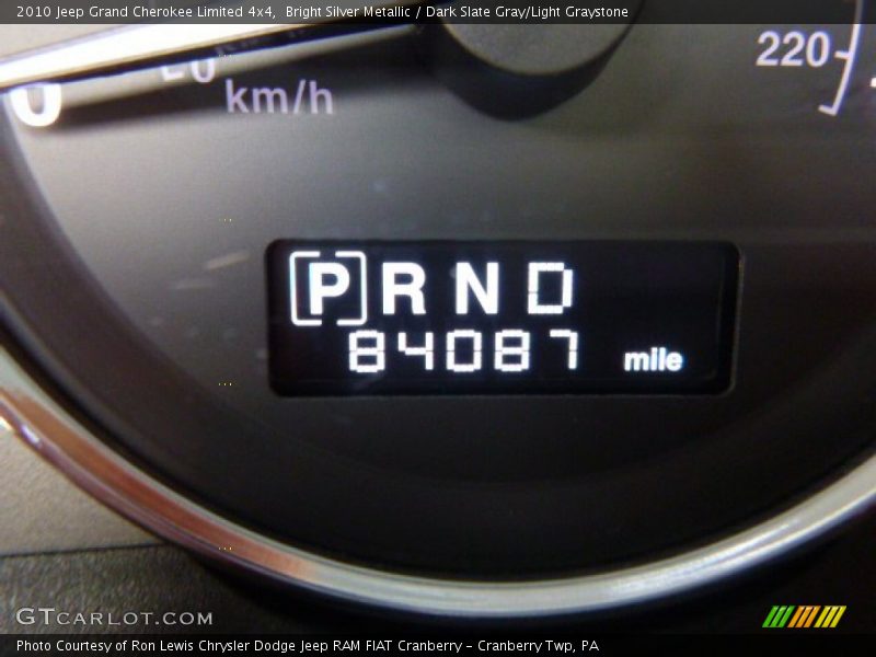 Bright Silver Metallic / Dark Slate Gray/Light Graystone 2010 Jeep Grand Cherokee Limited 4x4