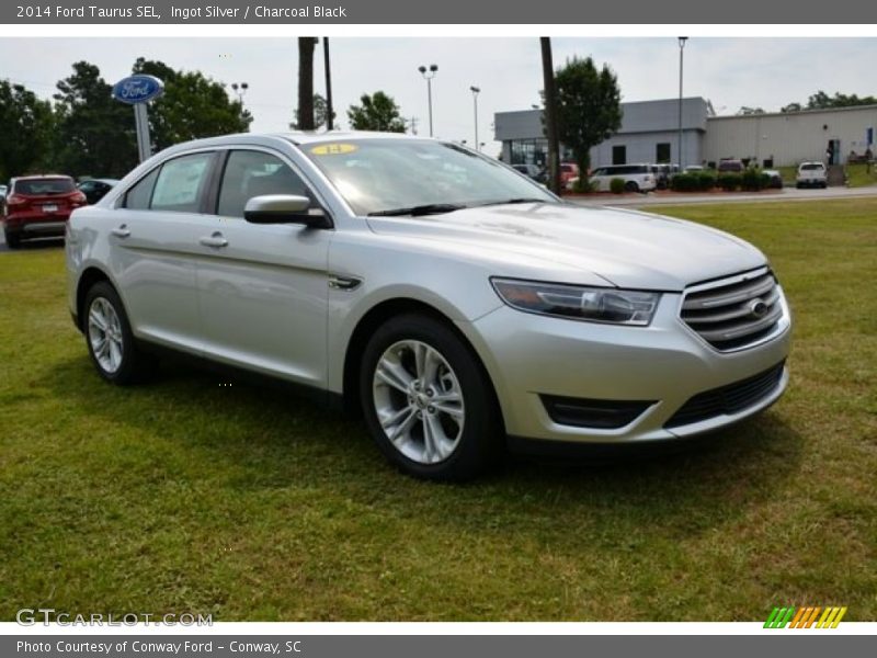 Ingot Silver / Charcoal Black 2014 Ford Taurus SEL