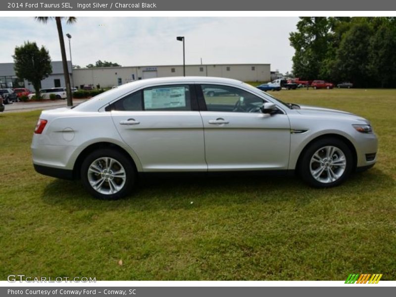 Ingot Silver / Charcoal Black 2014 Ford Taurus SEL