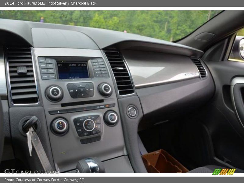 Ingot Silver / Charcoal Black 2014 Ford Taurus SEL