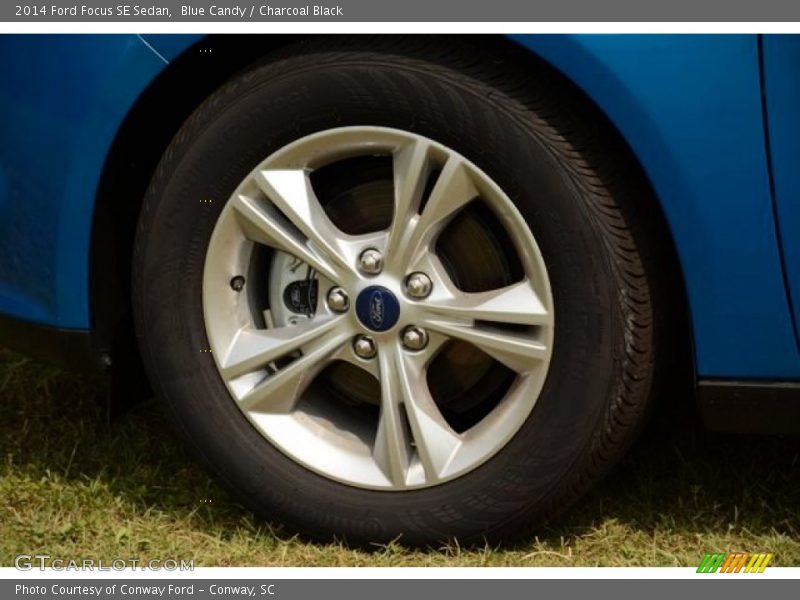 Blue Candy / Charcoal Black 2014 Ford Focus SE Sedan