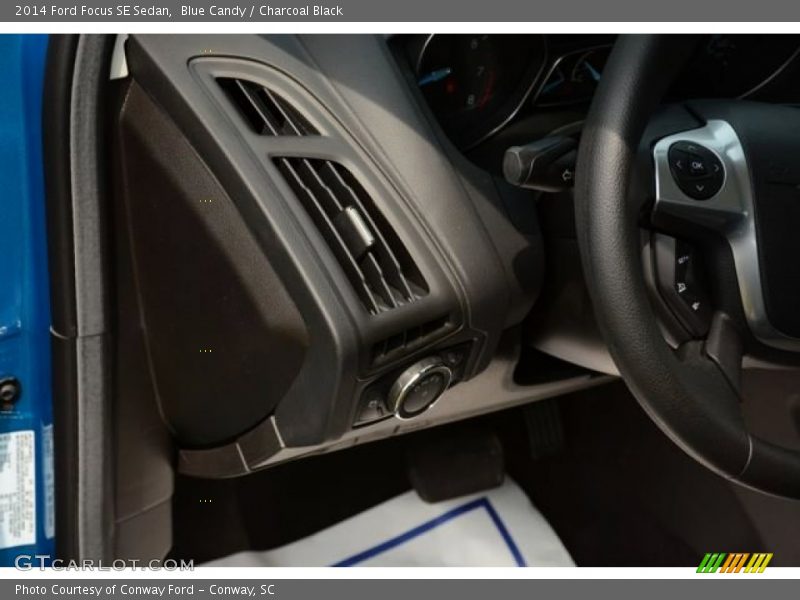 Blue Candy / Charcoal Black 2014 Ford Focus SE Sedan