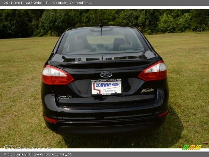 Tuxedo Black / Charcoal Black 2014 Ford Fiesta S Sedan