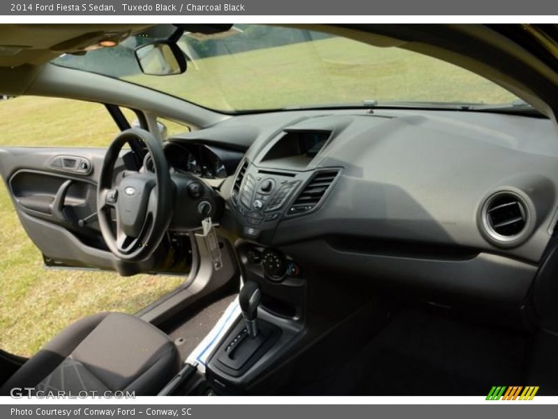 Tuxedo Black / Charcoal Black 2014 Ford Fiesta S Sedan