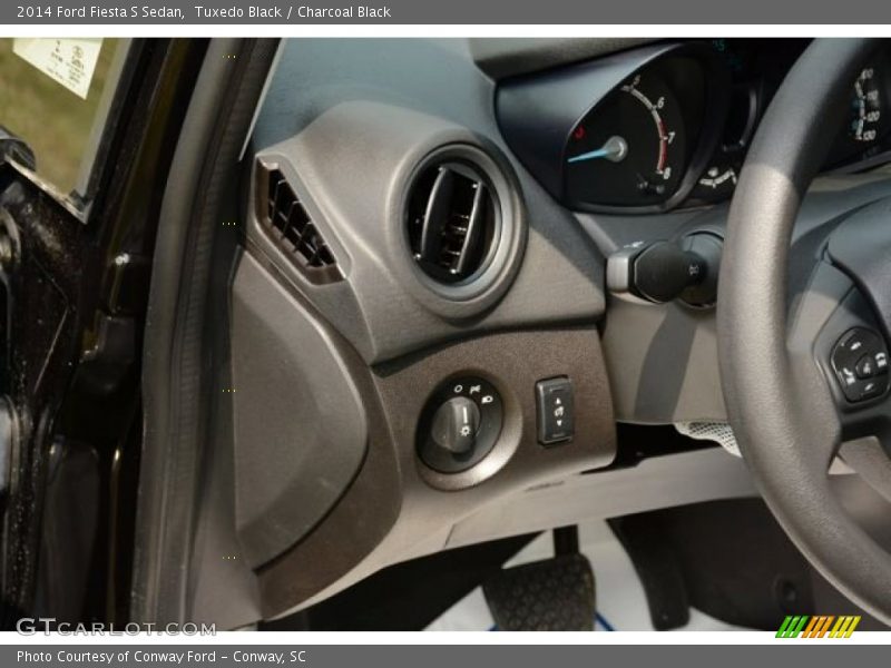 Tuxedo Black / Charcoal Black 2014 Ford Fiesta S Sedan