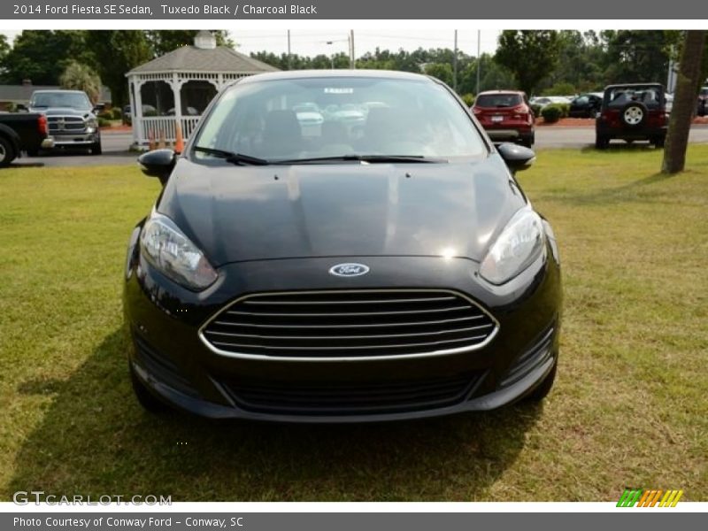 Tuxedo Black / Charcoal Black 2014 Ford Fiesta SE Sedan