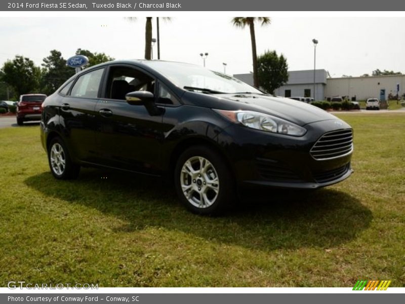 Tuxedo Black / Charcoal Black 2014 Ford Fiesta SE Sedan