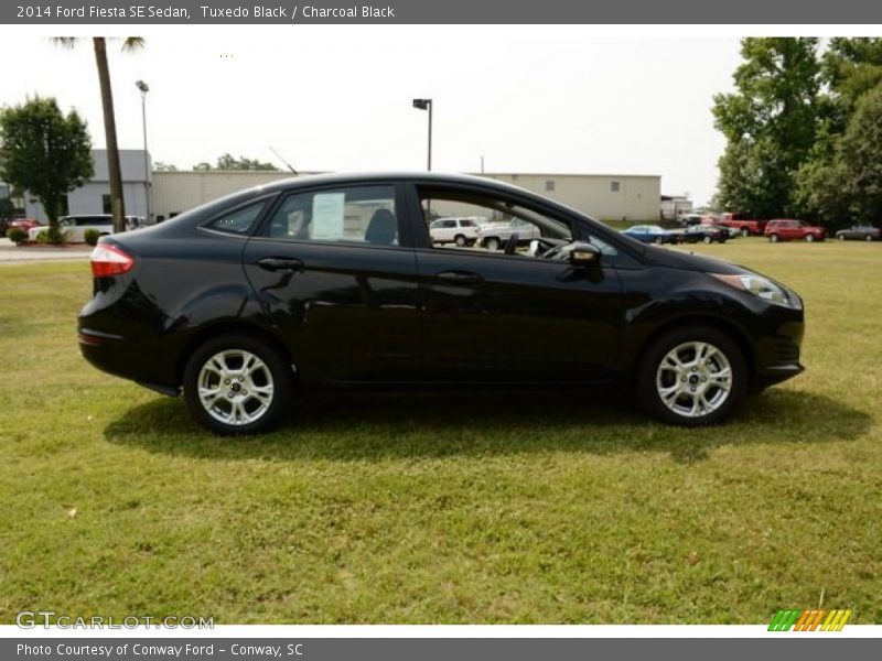 Tuxedo Black / Charcoal Black 2014 Ford Fiesta SE Sedan