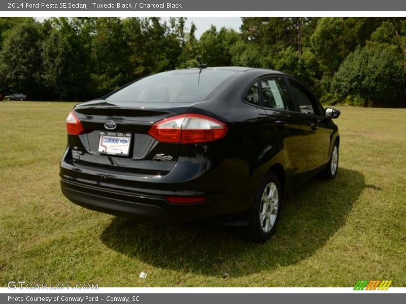Tuxedo Black / Charcoal Black 2014 Ford Fiesta SE Sedan