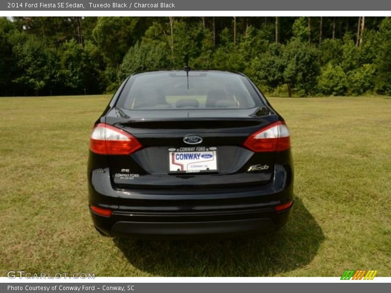Tuxedo Black / Charcoal Black 2014 Ford Fiesta SE Sedan